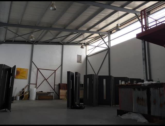 262M² WAREHOUSE RENTED IN CAPRICORN